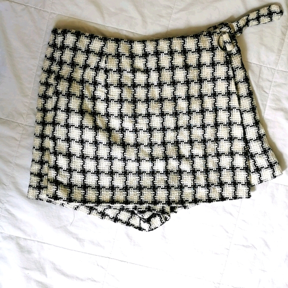 Short - Picture 1 of 3